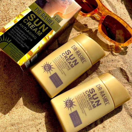 باك فيتامين سي +واقي شمس